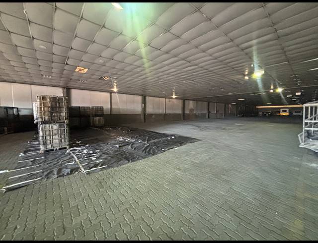 2,000M² WAREHOUSE TO LET IN BLACKHEATH INDUSTRIAL